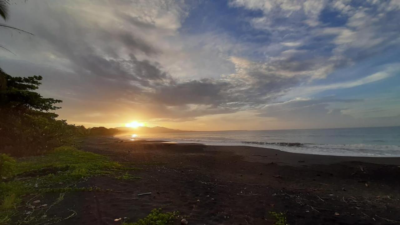 Hotel One Love Puerto Viejo Puerto Viejo de Talamanca Экстерьер фото
