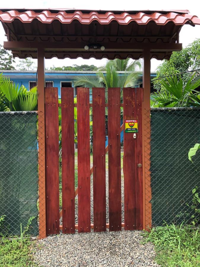 Hotel One Love Puerto Viejo Puerto Viejo de Talamanca Экстерьер фото