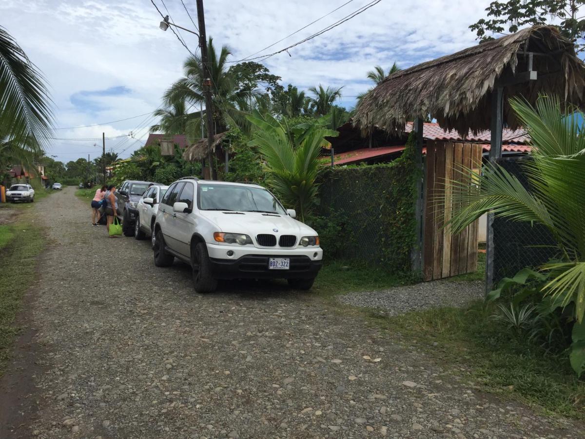Hotel One Love Puerto Viejo Puerto Viejo de Talamanca Экстерьер фото